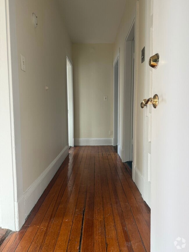 Building Photo - 27 Forest St Rental