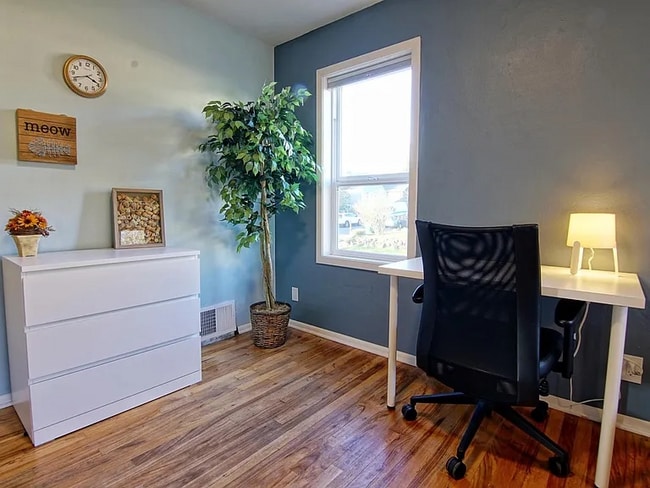 Photo - 6556 Cleopatra Pl NW