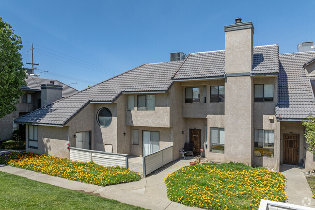 Building - Oakbridge Condos