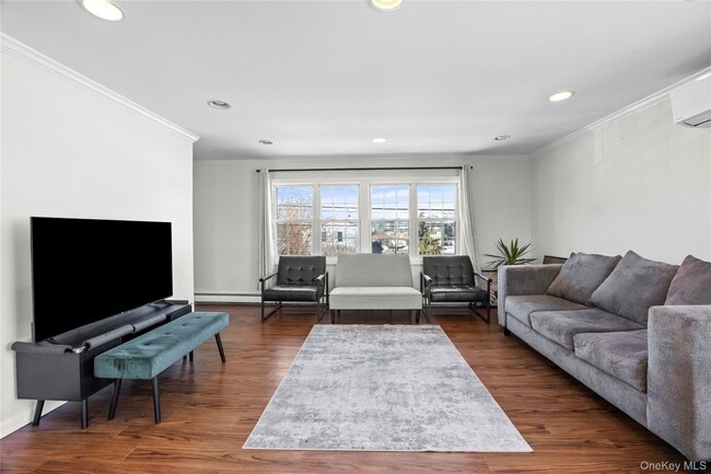 Photo - 272 N Delaware Ave