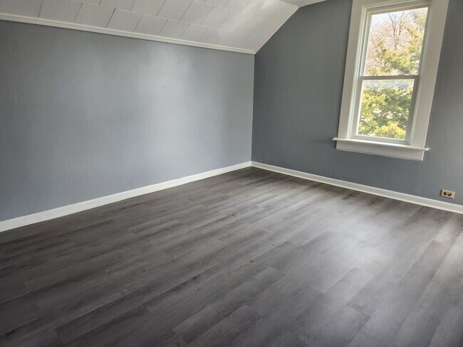 Photo - 2201 W 2nd St