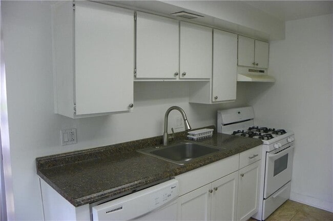 Photo - 82 Adams St