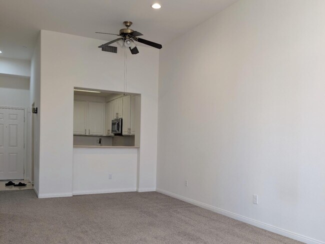 144 S Third St