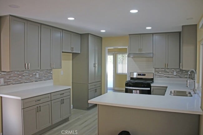 Photo - 2538 Alona St