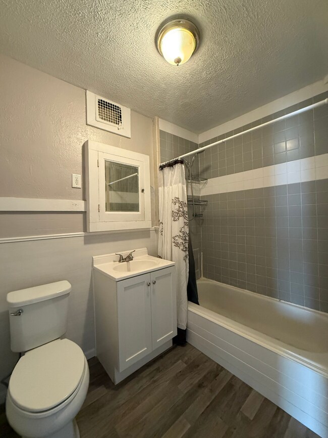 Photo - 1911 Park Ave Unidad 5