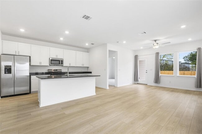 Photo - 701 Unakite Trl