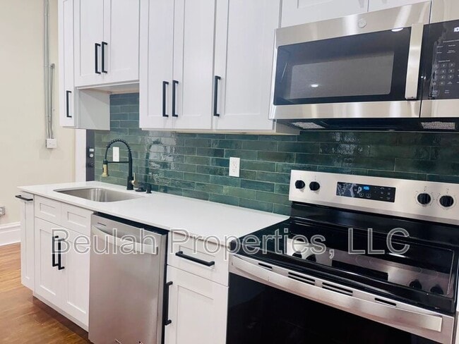 Photo - 1306 Sidney St