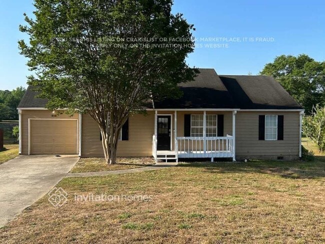 Building Photo - 443 Linda Ln