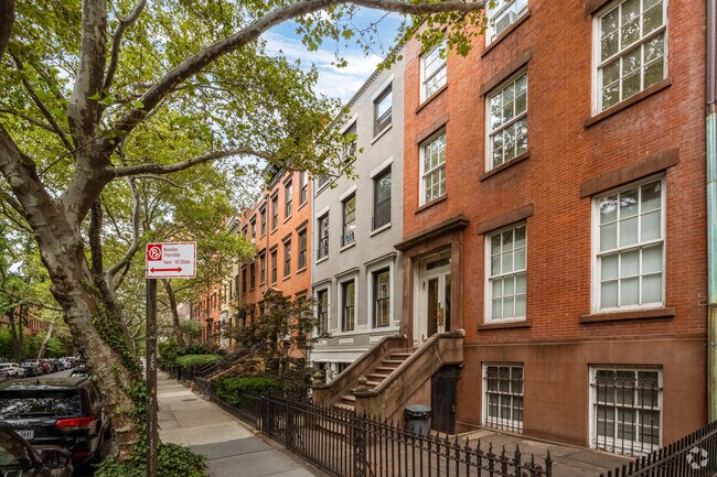 Southeast Corner - 119 W 11th St