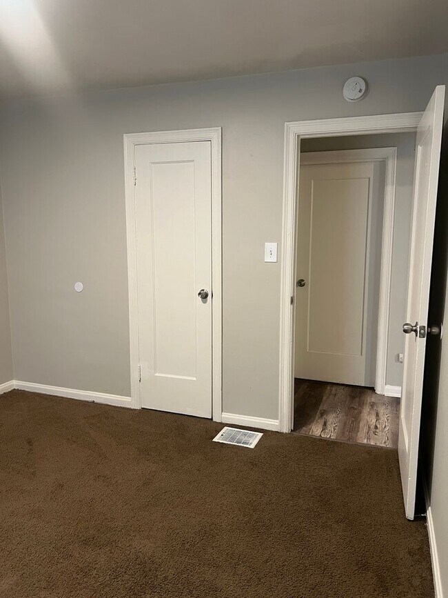 Photo - 1472 W 32nd St Unit 1474 W 32nd St