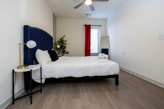 Photo - 633 E Main St Unidad ID1014612P