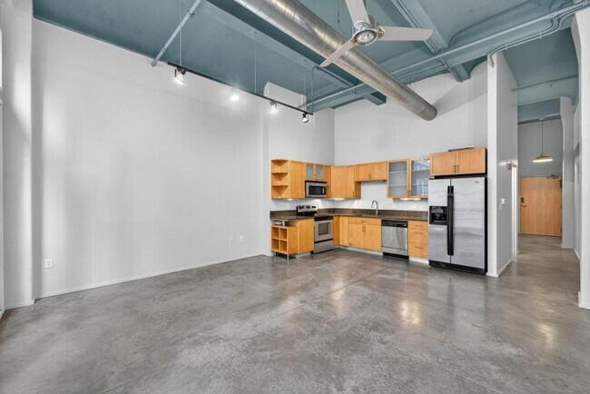 Photo - 1136 Washington Ave