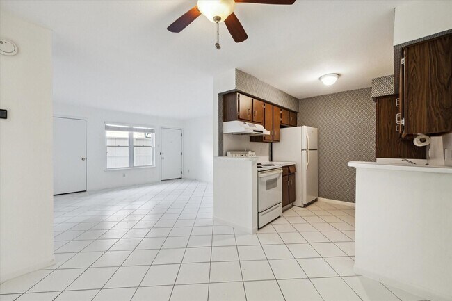 Photo - 845 Augusta Dr Unit 17