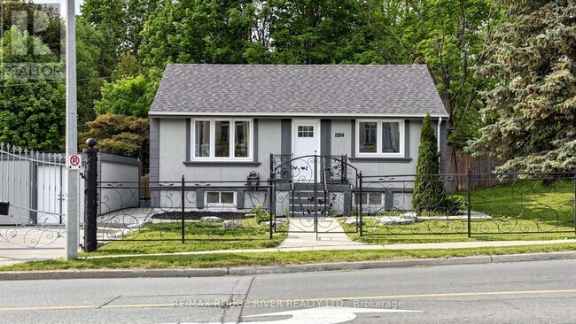 Photo - 1884 Liverpool Rd