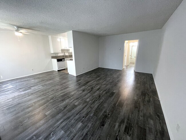 Photo - 11771 National Blvd