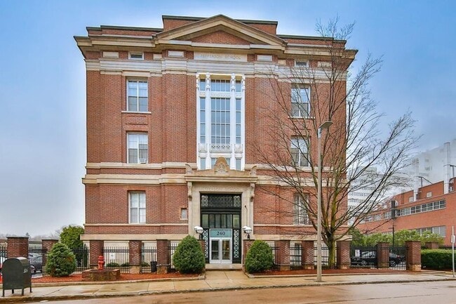 Building Photo - 240 Heath St Unit 210