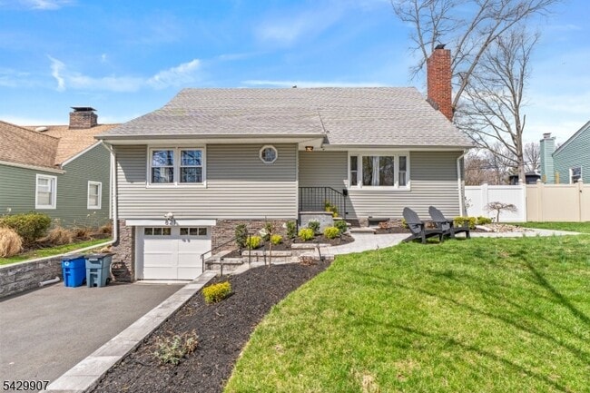 Photo - 821 Midwood Dr