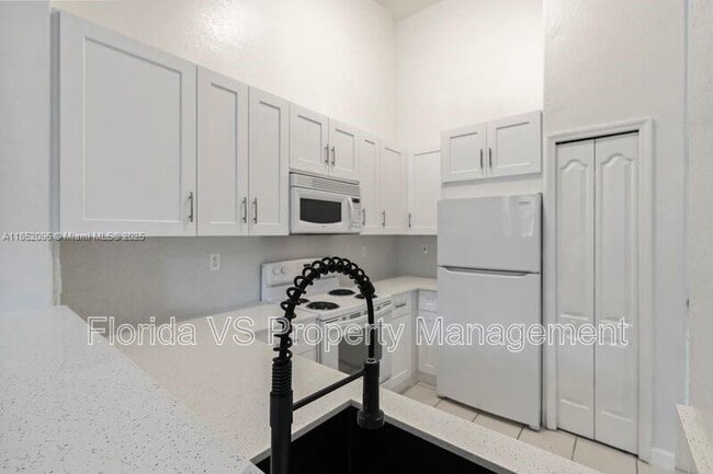 Photo - 1663 SE 29th St Unit 204