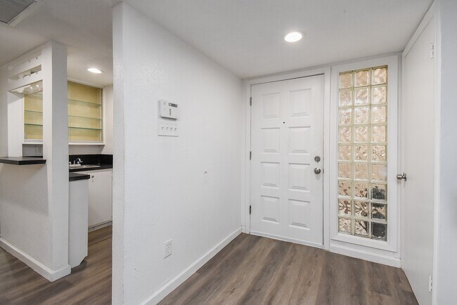 Photo - 7814 Candlegreen Ln