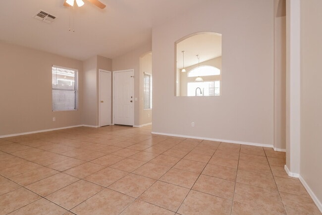 Photo - 72 N Cholla St