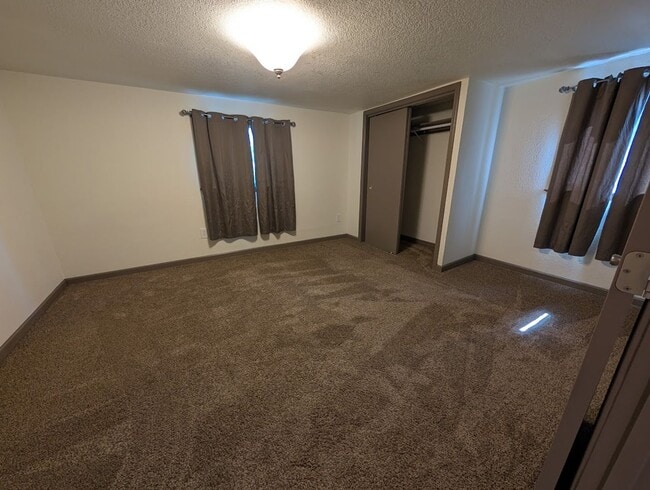 Photo - 410 Camas St