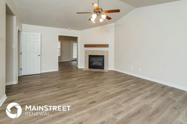 2908 Dragonfly Way