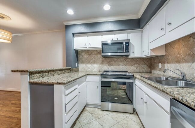 Photo - 5214 Fleetwood Oaks Ave Unit #205