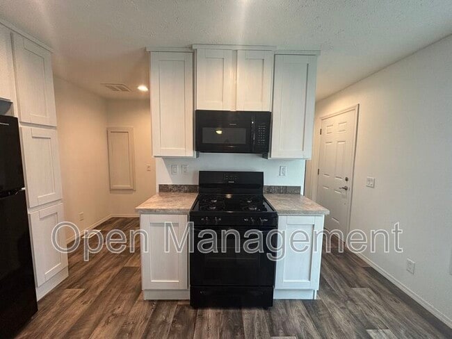 Photo - 700 S 12th St