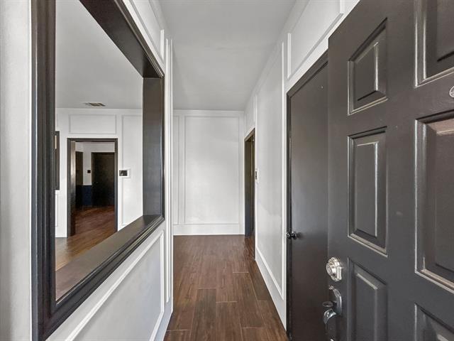 Photo - 301 Barclay Ave