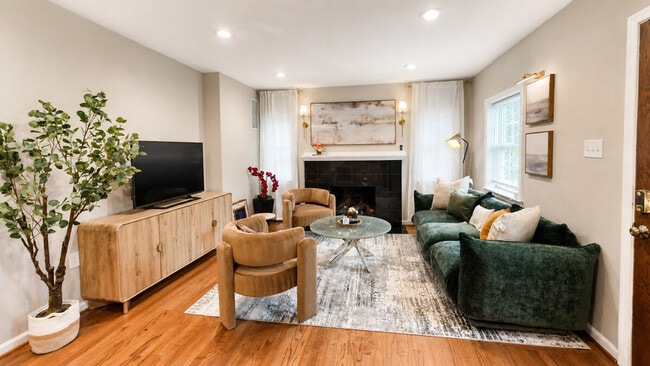 Building Photo - 2757 Greenway Blvd Unit SI FL1-ID1395516P