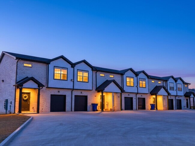 Building Photo - 1174 Meadowhill Ln