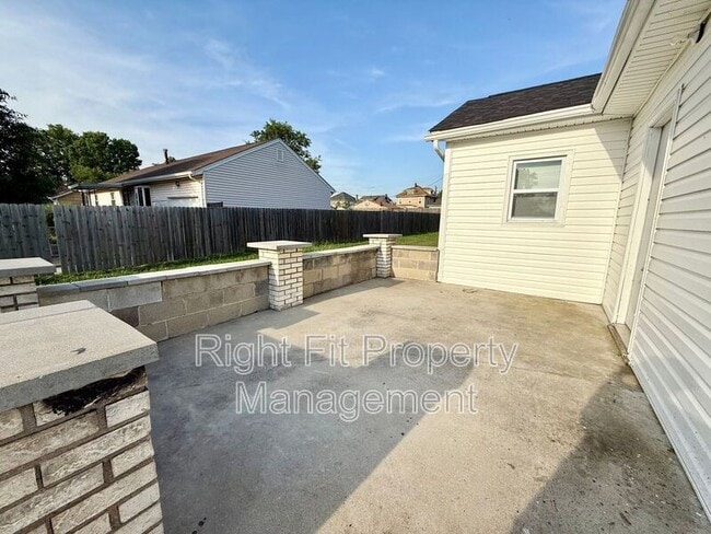 Photo - 1211 Lind St
