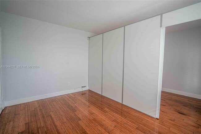 Photo - 7325 Carlyle Ave Unidad 10