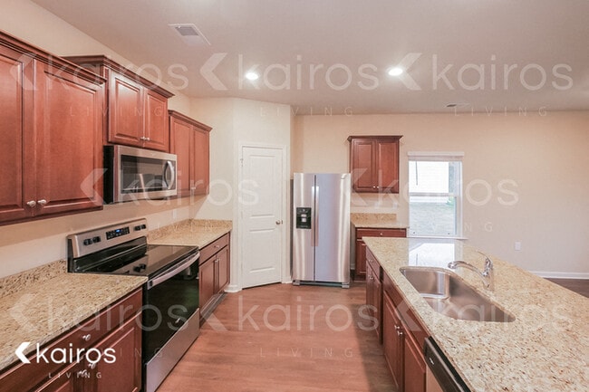 Photo - 1037 Pilgrim Ln