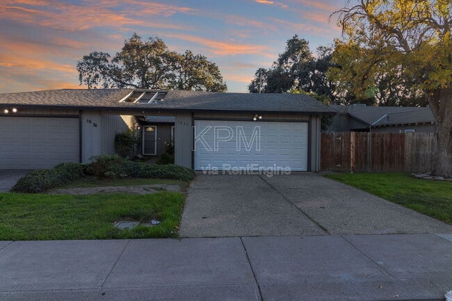 Building Photo - 1036 Princess Dr