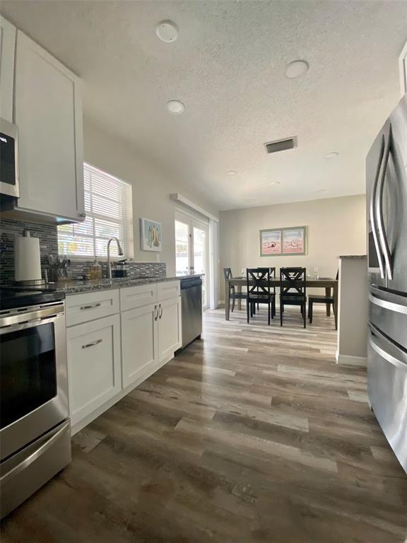 Photo - 8024 Candlewoode Dr