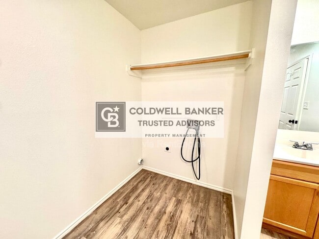 Photo - 2117 E Broadway Unidad 1