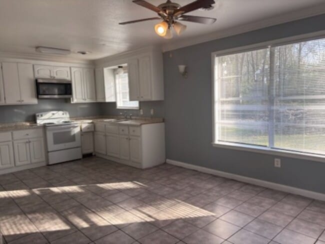 Photo - 3167 Longwood Dr