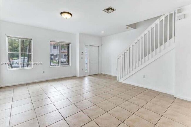 Photo - 2577 SW 82nd Ave
