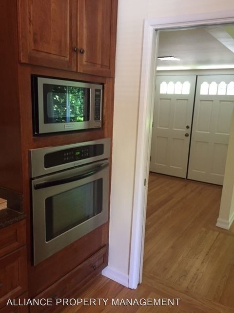 Photo - 4 br, 2.5 bath House - 3443 Fir Drive