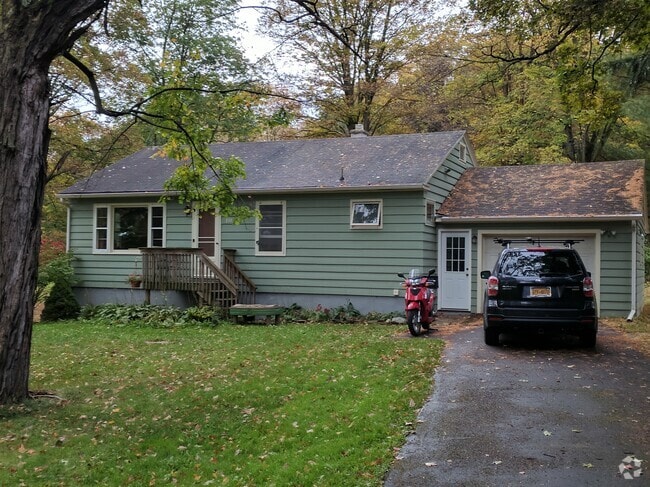 Front - 419 E King Rd Unit 1 Rental