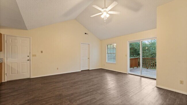 Photo - "Cozy 3-Bedroom Fayetteville Home with Modern Granite Touches!"