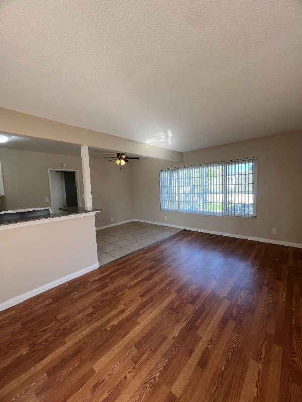 Photo - 10932 Palma Vista Ave Unidad 4