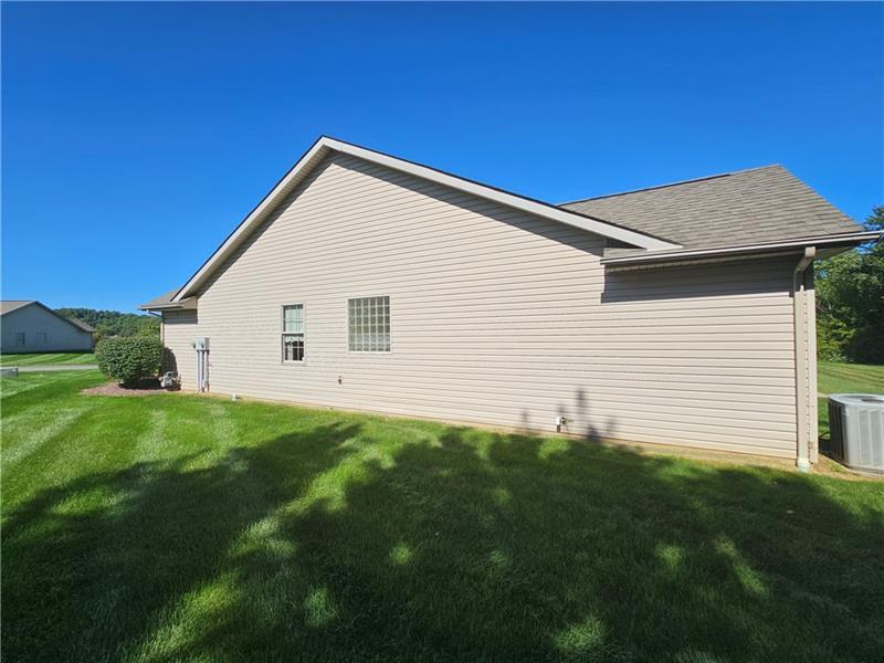 Photo - 75 Fields Dr