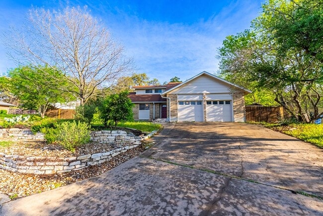 Photo - Scenic Brook West Sanctuary: Well-Maintained Home with Expansive Backyard