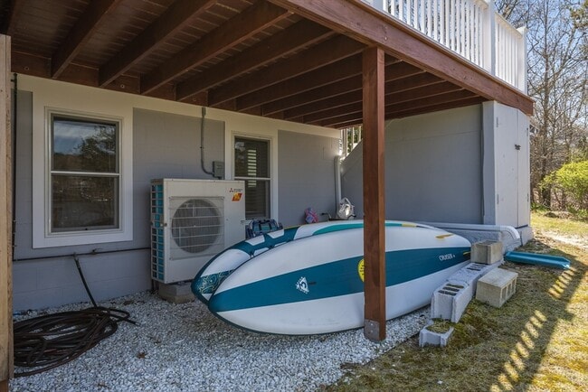 Photo - 235 Edgewater Dr W