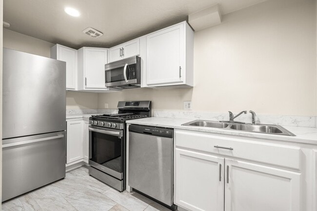 Photo - 174 W Utah Ave Unit 1