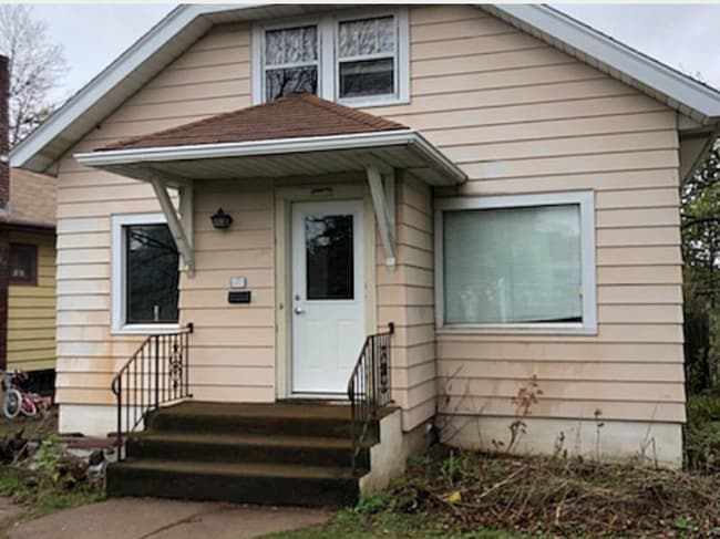 Building Photo - 1940 Lawn St