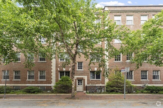 Building Photo - 21 Chauncy St Unit 3 Rental