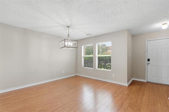 Photo - 5421 Lansdowne Ave